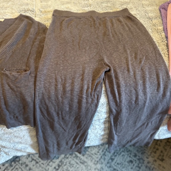 Great Condition Gray  Free People Beach 2 Piece Knit Set Size L - Picture 5 of 5